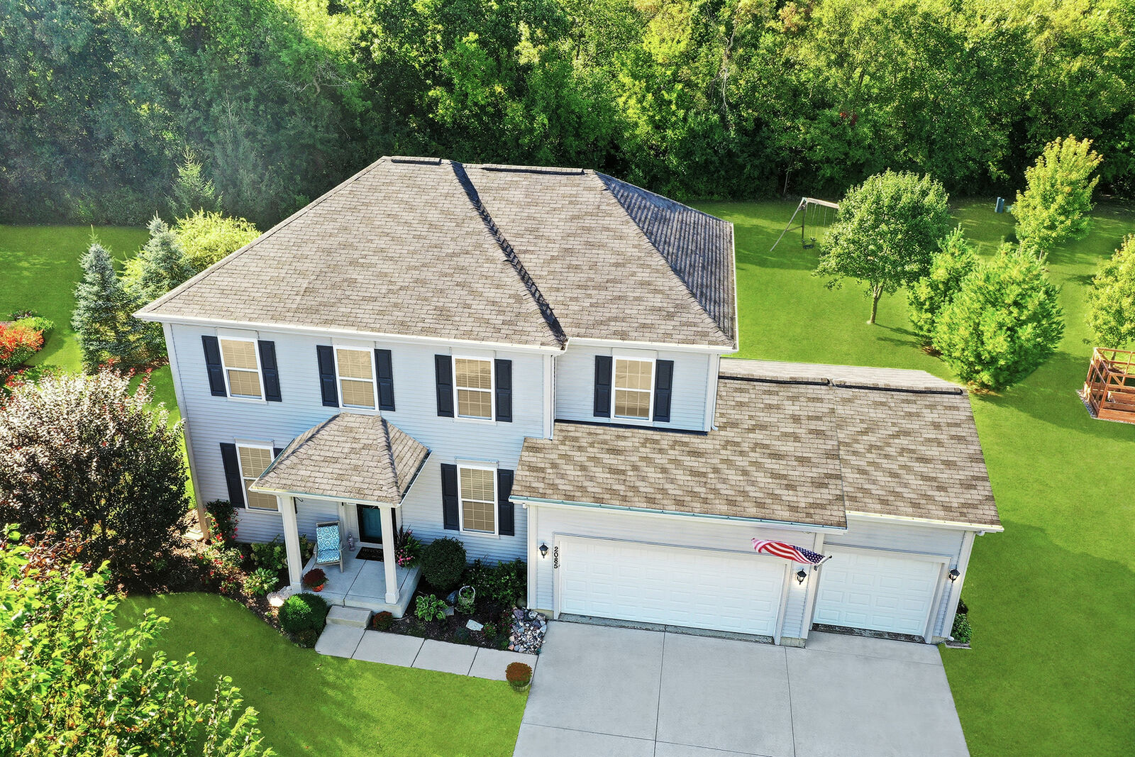 Property Photo:  2085 Walnut Glen Boulevard  IL 60042 