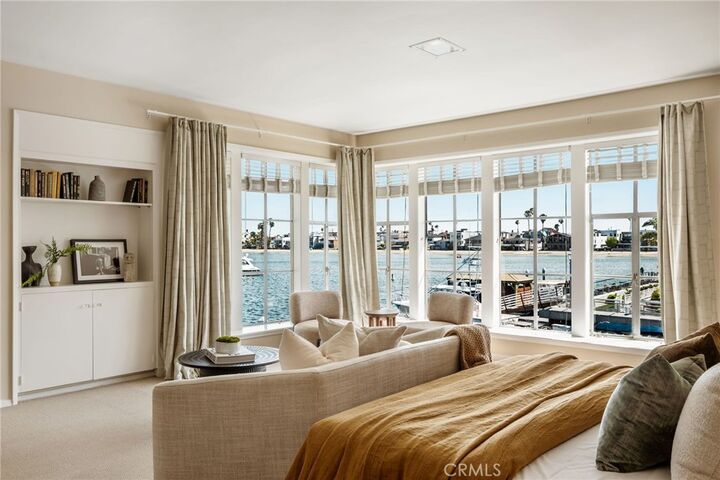 Property Photo: 15 The Colonnade CA 90803