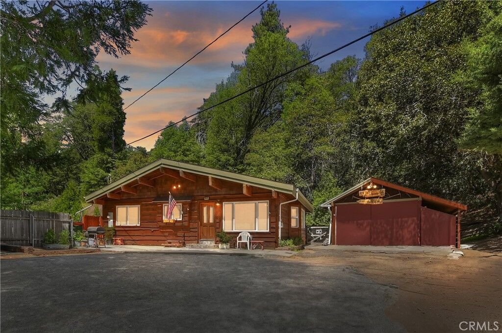Property Photo: 29548 Hook Creek CA 92321