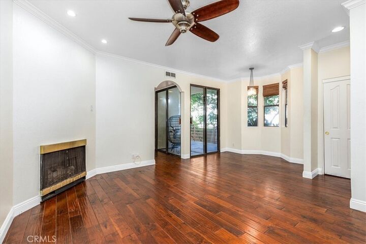 Property Photo:  3913 N Virginia Road 108  CA 90807 