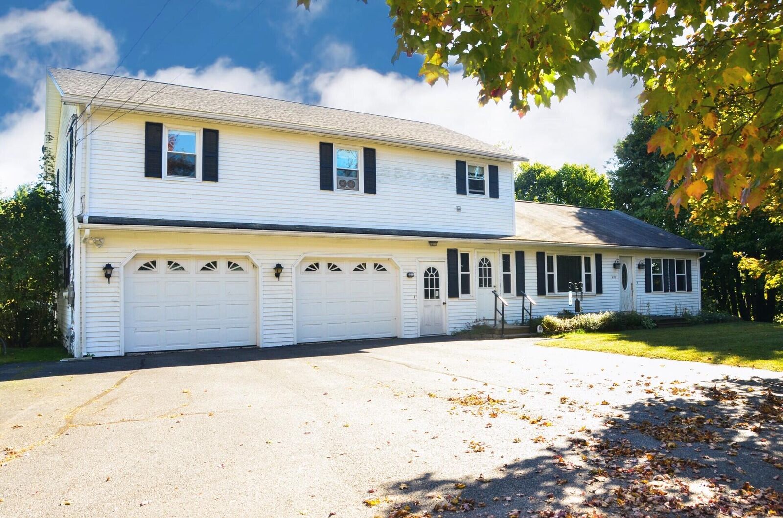 Property Photo:  499 W River Road  ME 04330 