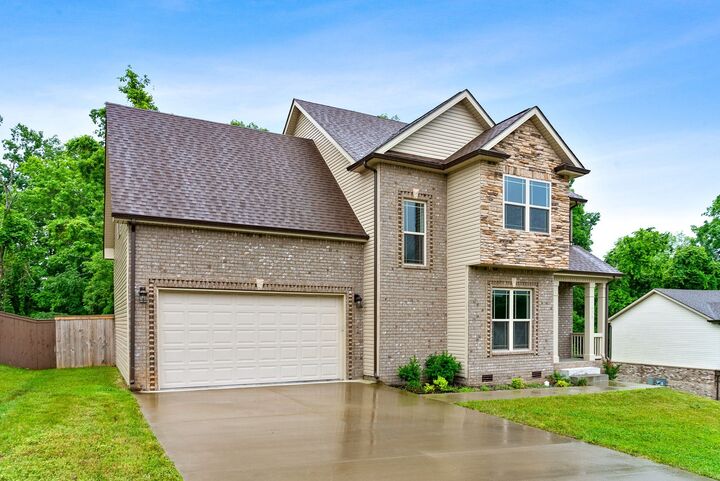 Property Photo:  420 Glenstone Springs Drive  TN 37043 