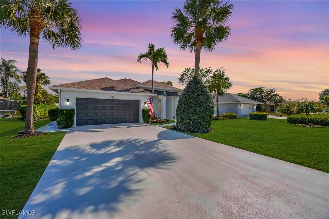 Property Photo: 520 Raven Way FL 34110