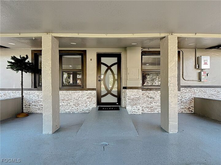 Property Photo:  1320 Lavin Lane  FL 33917 