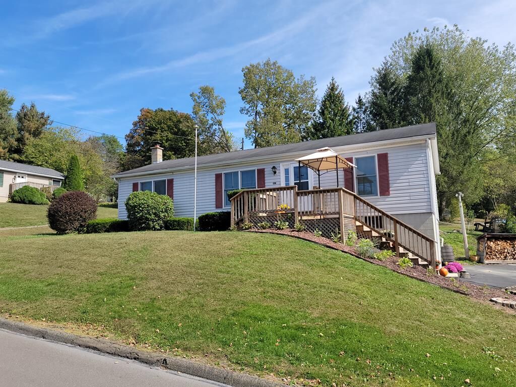 Property Photo:  124 Pearl Street  PA 18853 