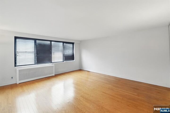 Property Photo:  500 Central Avenue 207  NJ 07087