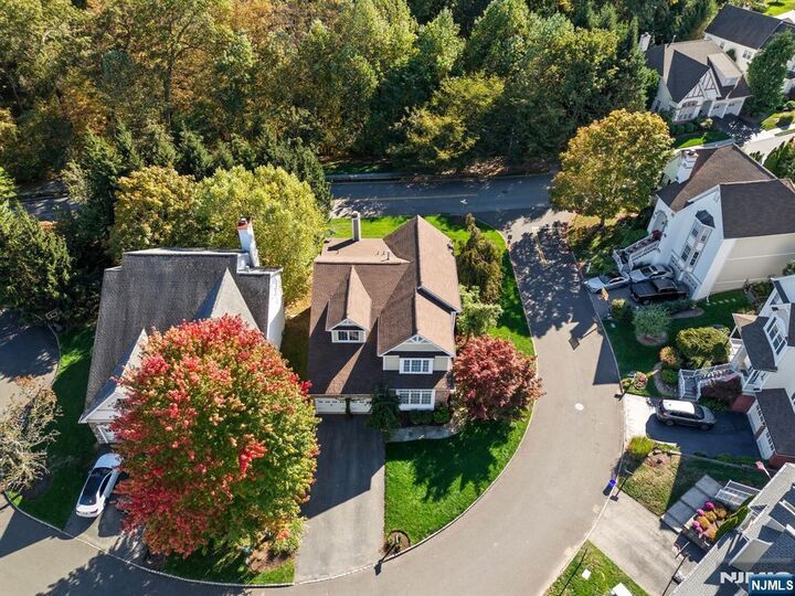 Property Photo:  2 Rock Ledge  NJ 07436 