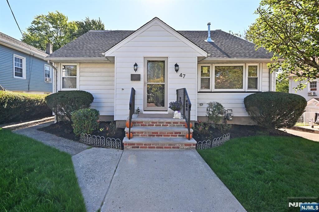 Property Photo:  47 Myrtle Avenue  NJ 07014