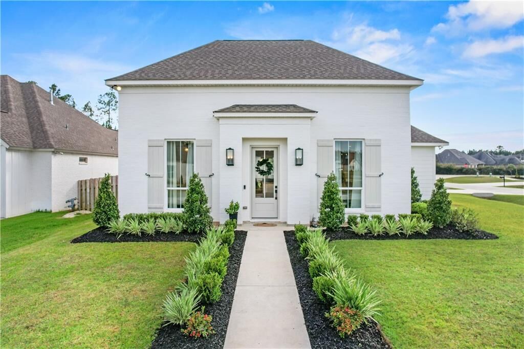 Property Photo: 1505 Black Pine Court LA 70447