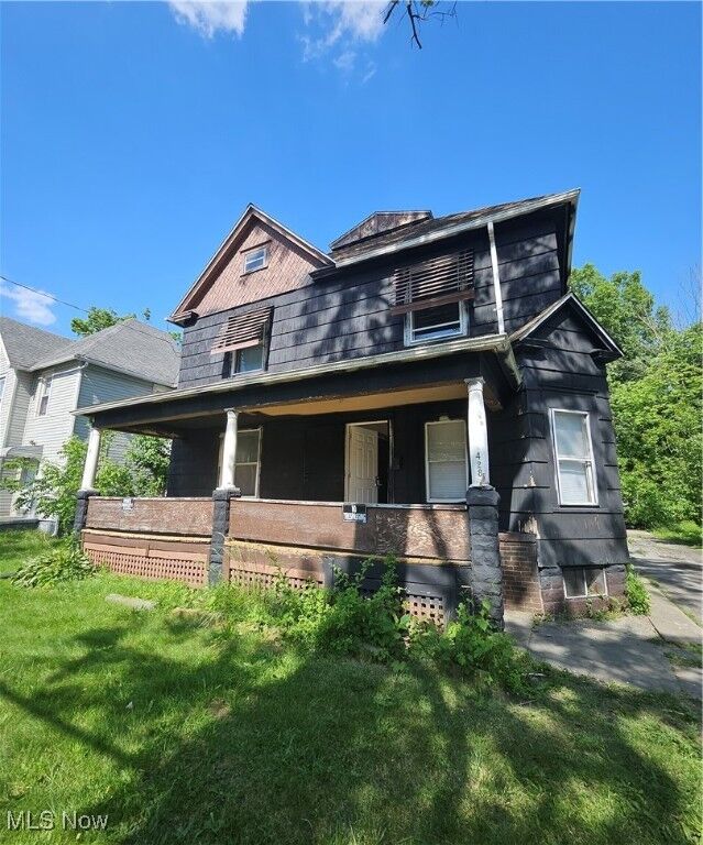 Property Photo:  428 Waverly Avenue NE  OH 44483 