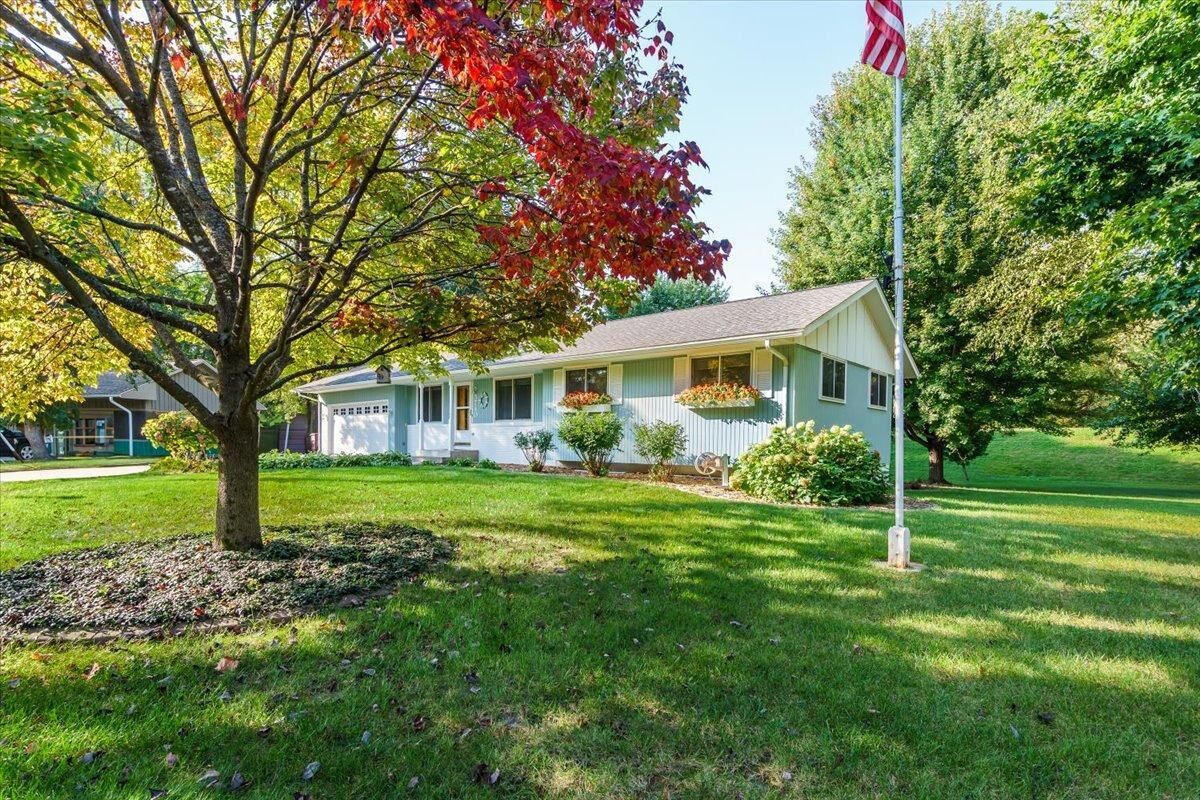 Property Photo:  5740 Cedar Lane  MN 55345 