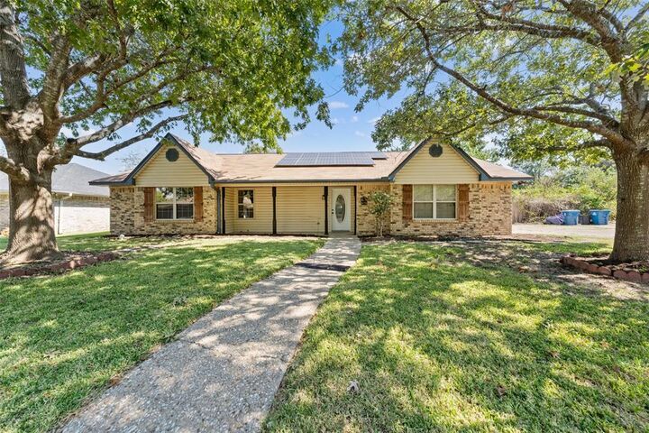 Property Photo: 144 Fannin Drive TX 76643