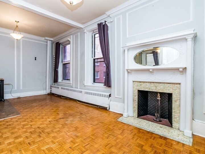 Property Photo:  21 Beacon St 4Q  MA 02108 