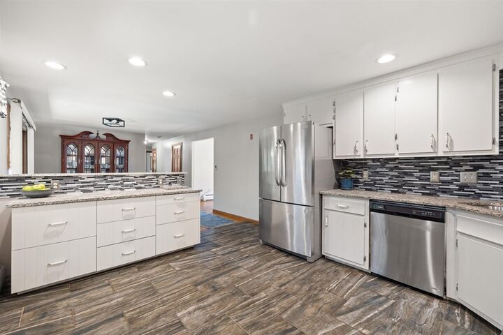 Property Photo: 36 Wilde Willow Dr MA 01520