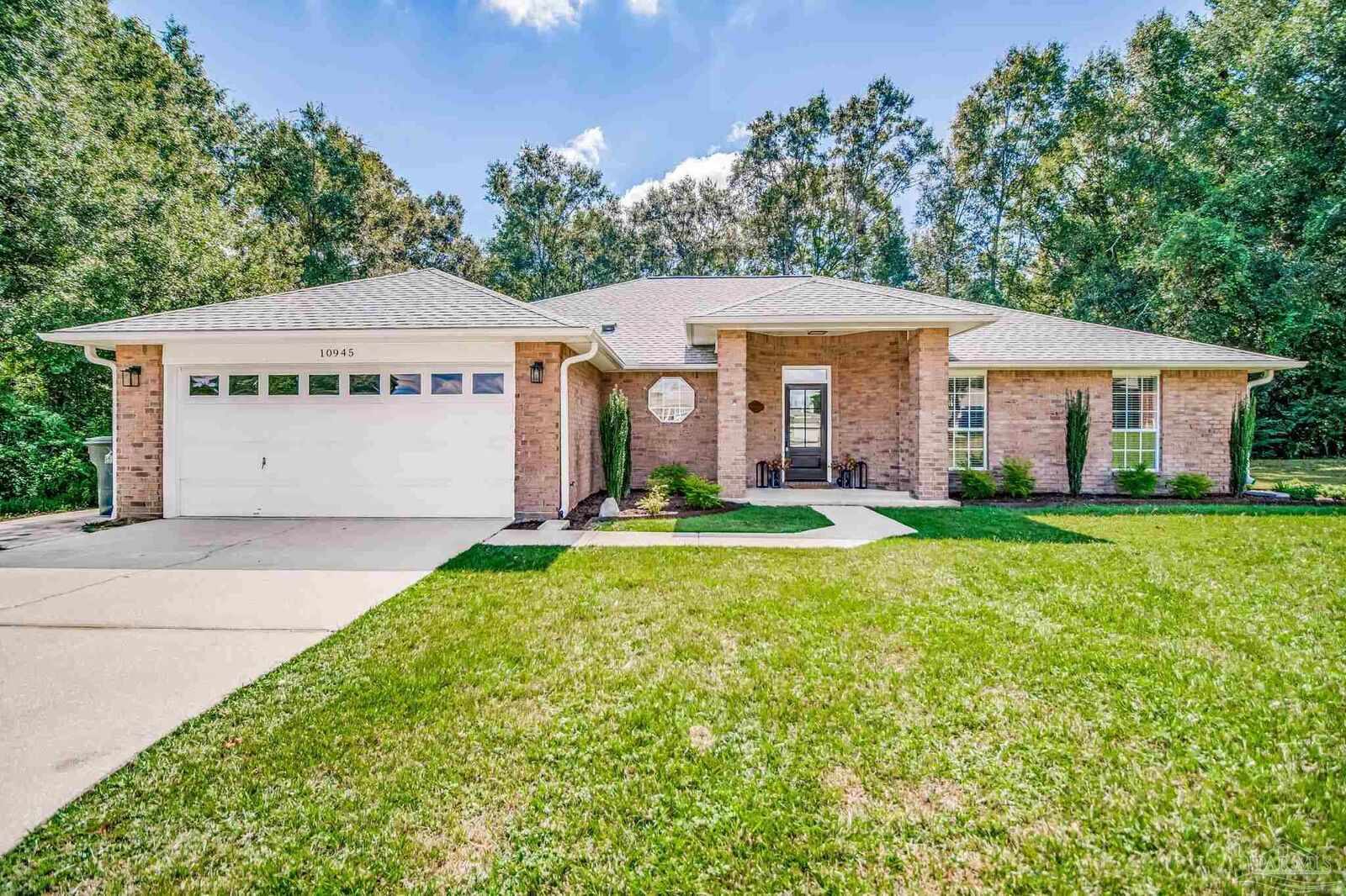 Property Photo: 10945 Trellis Ln FL 32526