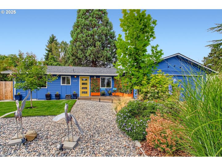 Property Photo: 5330 NW Esther St WA 98663