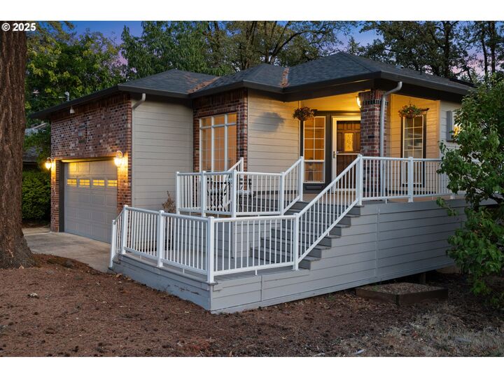 Property Photo:  690 N Shepherd Rd  WA 98671 