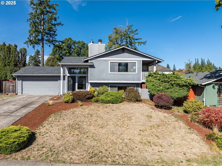 Property Photo:  737 NW 20th Ave  WA 98607 