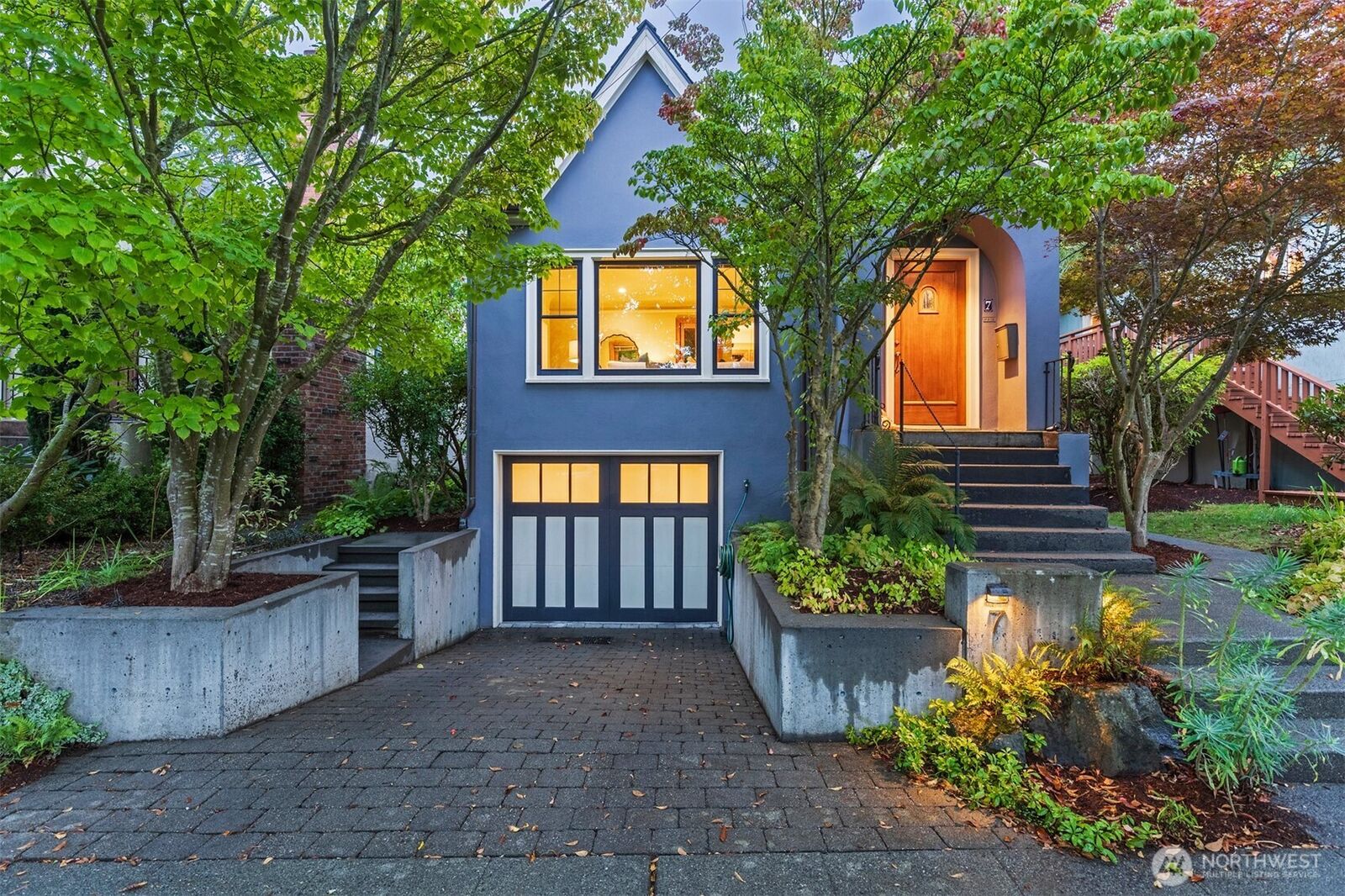 Property Photo:  7  Newell Street  WA 98109 