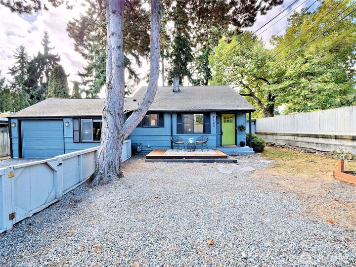 Property Photo:  2103 N 193rd Street  WA 98133 