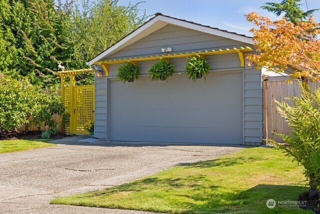 Property Photo:  6515 NE 60th Street  WA 98115 