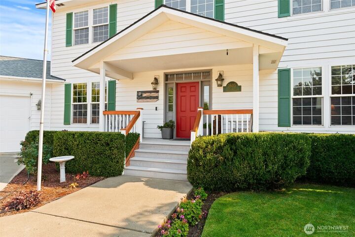 Property Photo:  1605  Bonnie Lane  WA 98926 