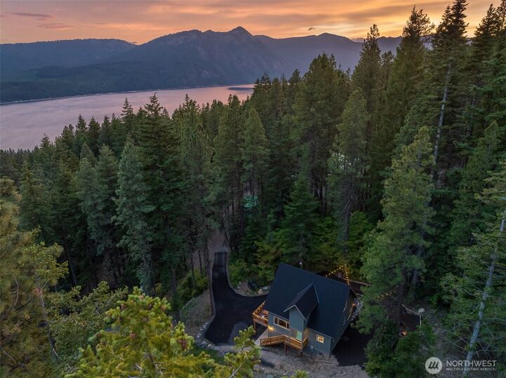 Property Photo:  41  Hawkeye Lane  WA 98940 