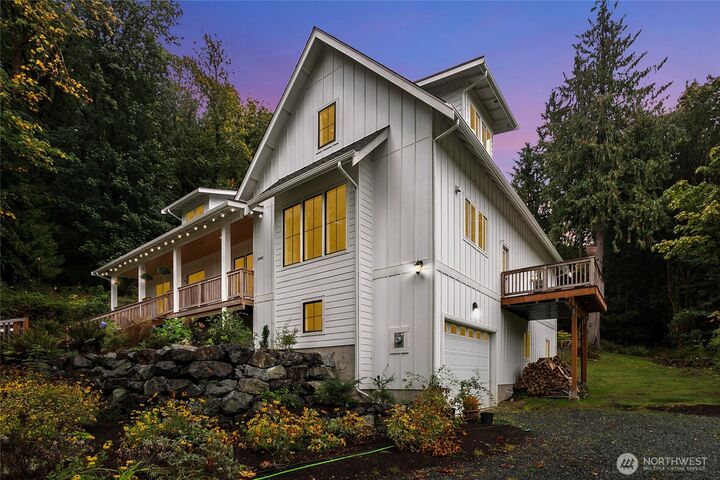 Property Photo: 15403 127th Avenue SE WA 98290
