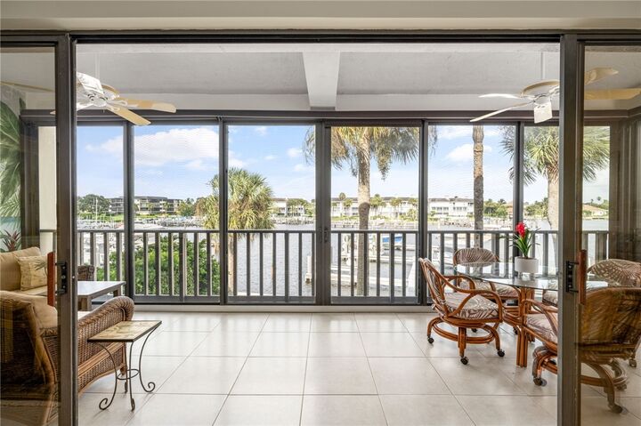 1875 Bay Road 215-H  Vero Beach FL 32963 photo