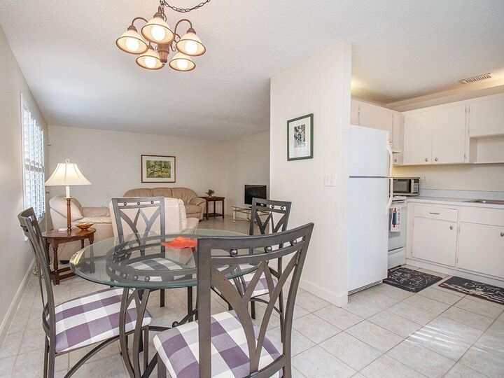 Property Photo: 2800 Indian River Boulevard 1 FL 32960