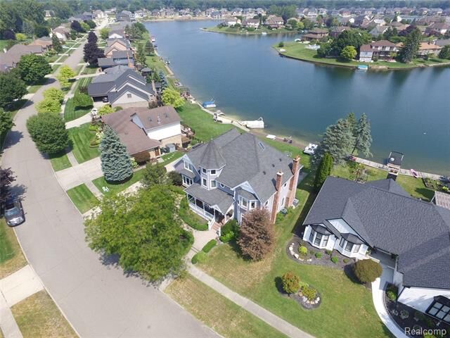 Property Photo:  51244 Forster Lane  MI 48316