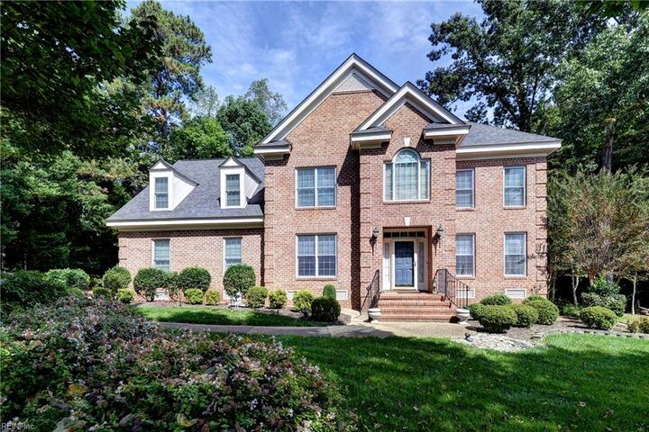 205 Holly Hills Dr  Williamsburg VA 23185 photo