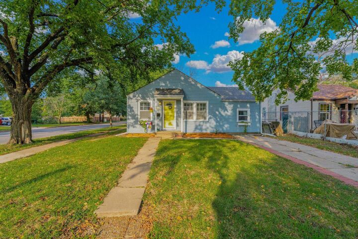 Property Photo:  1903 N Hood  KS 67203 