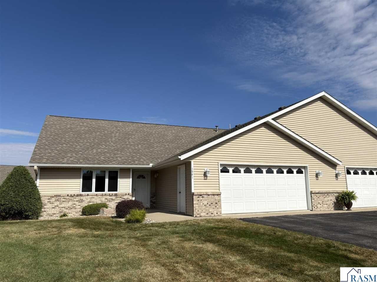 Property Photo: 1541 Mourning Dove Path MN 56001