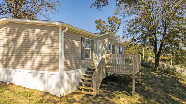 Property Photo: 1588 Oak Hill Rd TN 37321