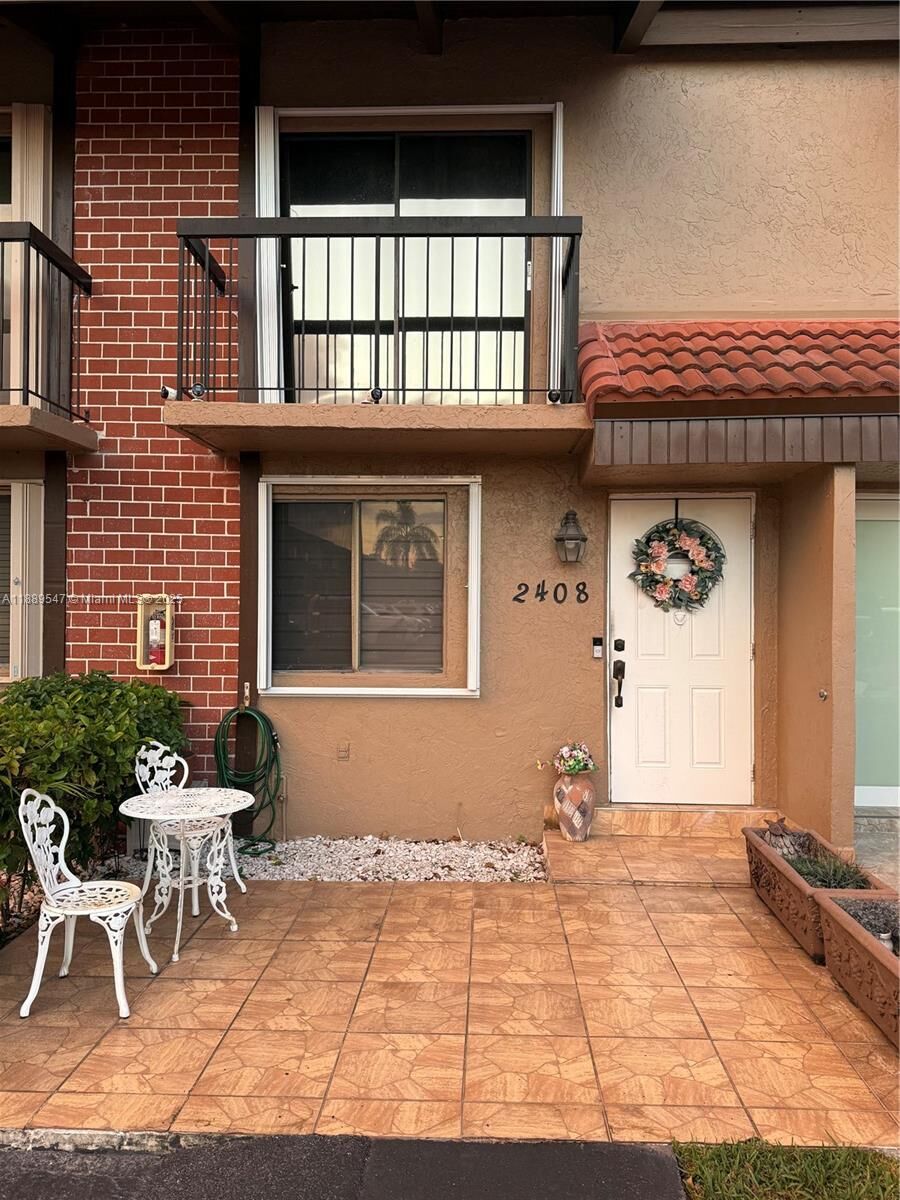 Property Photo: 1813 SW 107th Ave 2408 FL 33165