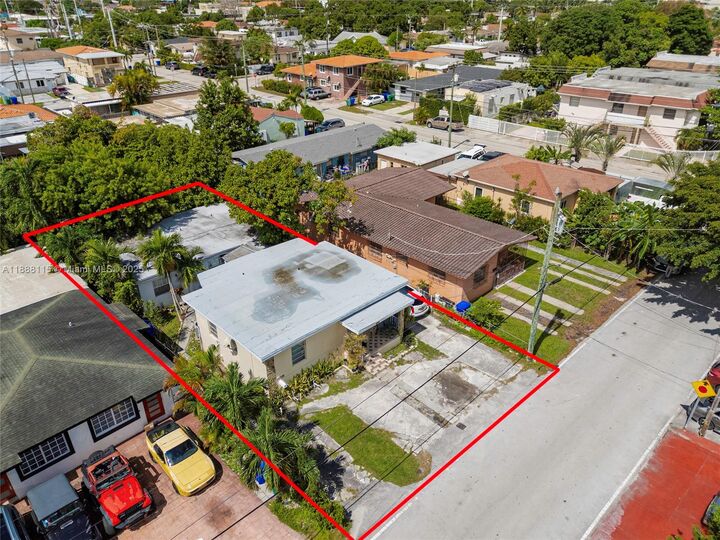 Property Photo: 810 NW 24th Ct FL 33125