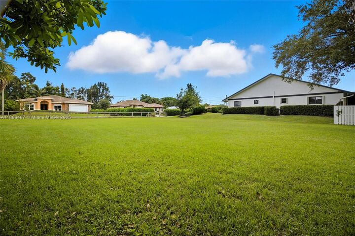 Property Photo:  11501 NW 23rd St  FL 33323 