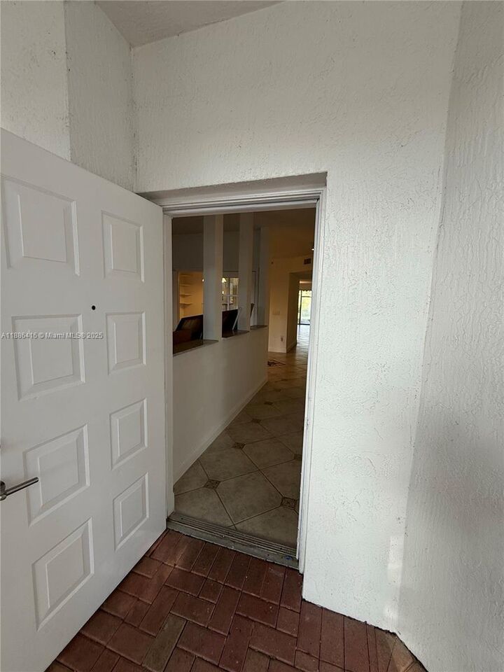 Property Photo:  10750 NW 66th St 112  FL 33178 