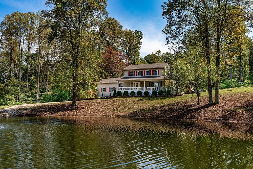 Property Photo:  8616 E County Road 650  IN 47031 