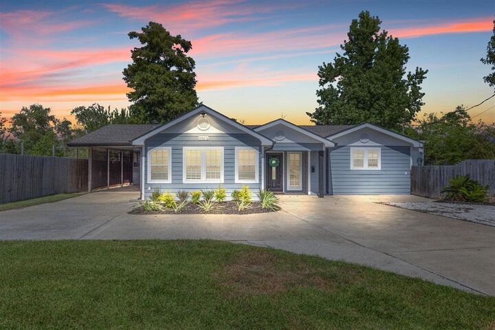 Property Photo:  1036 1/2 Ann Street  LA 70669 