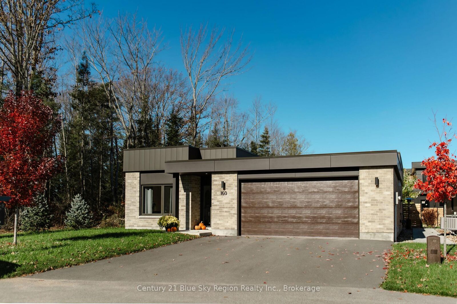 Photo de la propriété:  160 Sugarbush Street  ON P1C 1M8 