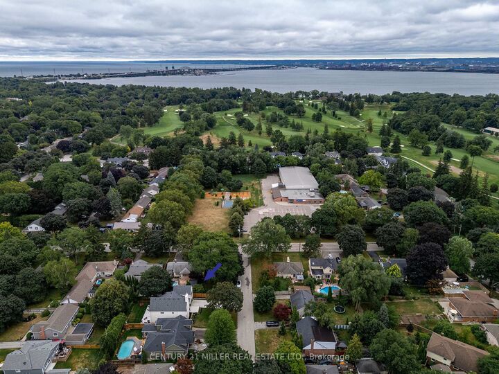 Photo de la propriété:  935 Harvey Place  ON L7T 3E9 