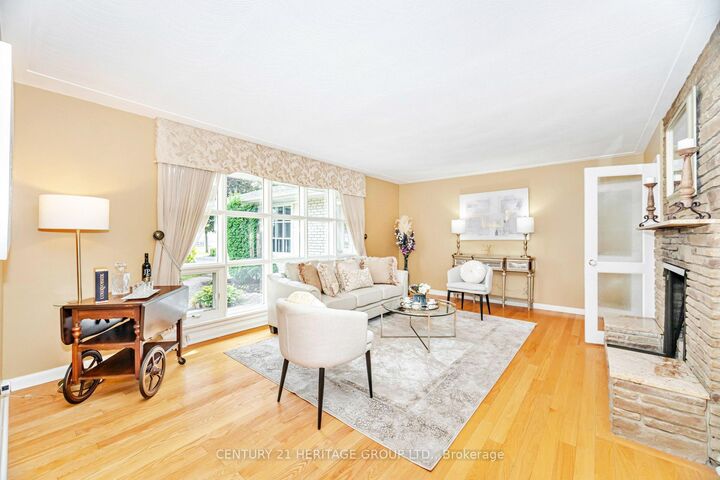 Photo de la propriété:  22 Poplar Drive  ON L4E 2X6