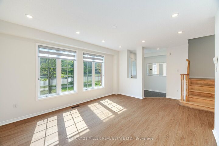 Property Photo: 5953 Tenth Line W ON L5M 6K7