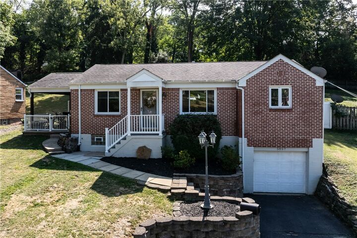 Property Photo:  5857 Kings School Rd  PA 15102 