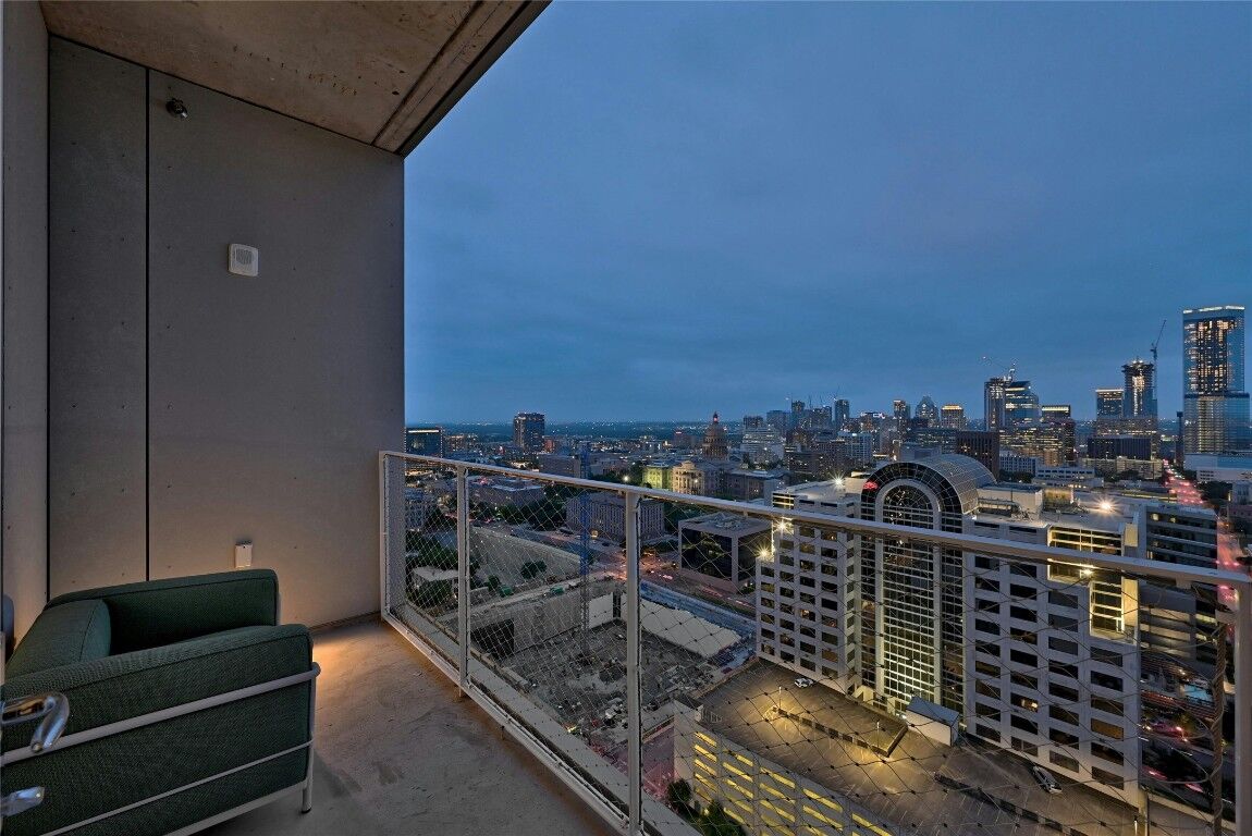 Property Photo: 313 W 17th Street 2306 TX 78701