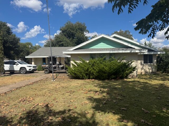 2302 Meadow Lane  Taylor TX 76574 photo
