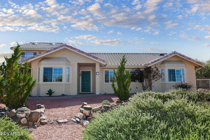 Property Photo:  240 Rogers Place  AZ 86324 
