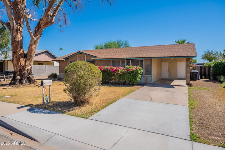 Property Photo:  2573 E Commonwealth Circle  AZ 85225 